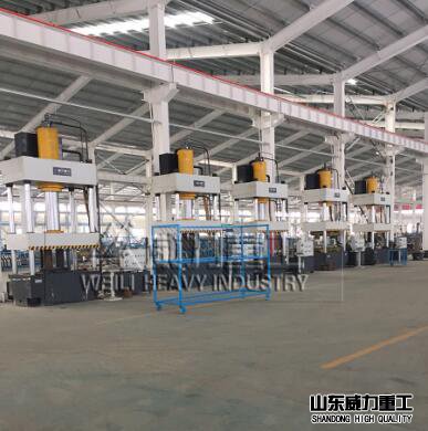 <b>客戶大批采購(gòu)?fù)χ毓?15噸液壓機(jī)</b>