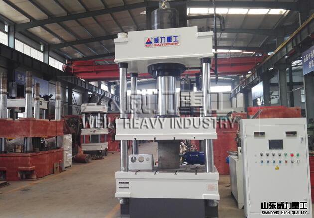 <b>315噸成型液壓機(jī)</b>