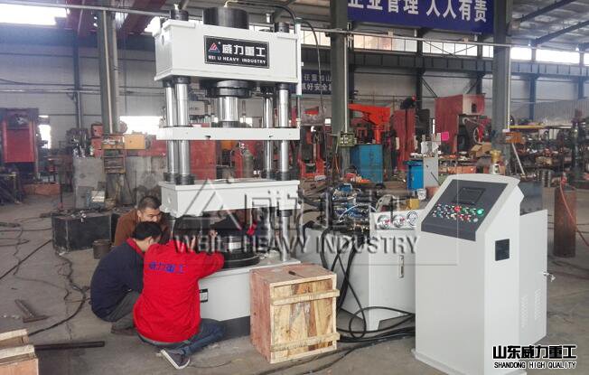 200噸鹽磚成型液壓機