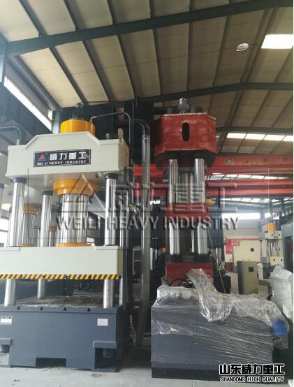 500噸拉伸液壓機車間