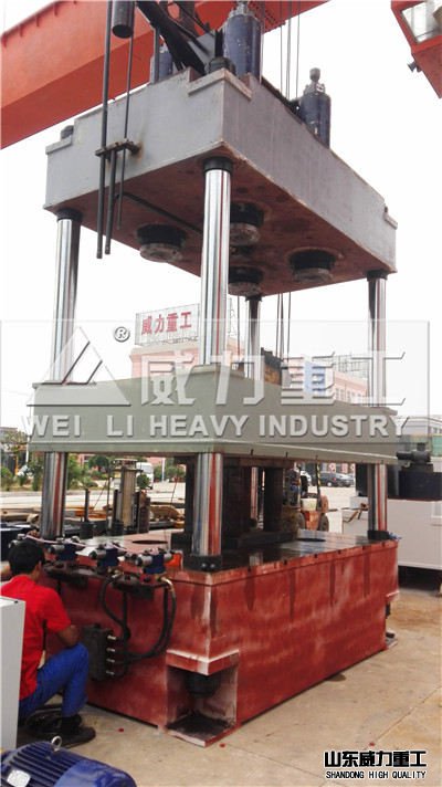 500噸四柱液壓機