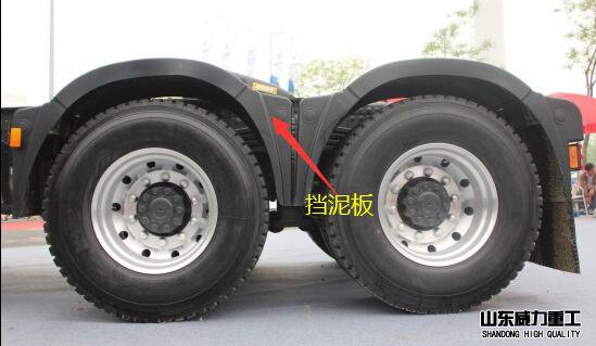 四柱液壓機壓制汽車擋泥板成品