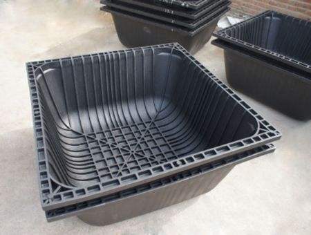 四柱液壓機模壓成型塑料模殼