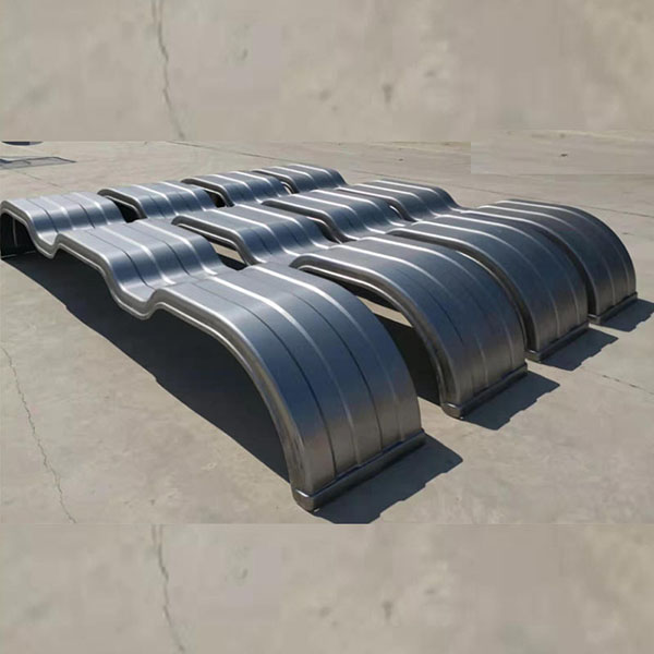 四柱液壓機(jī)拉伸擋泥板