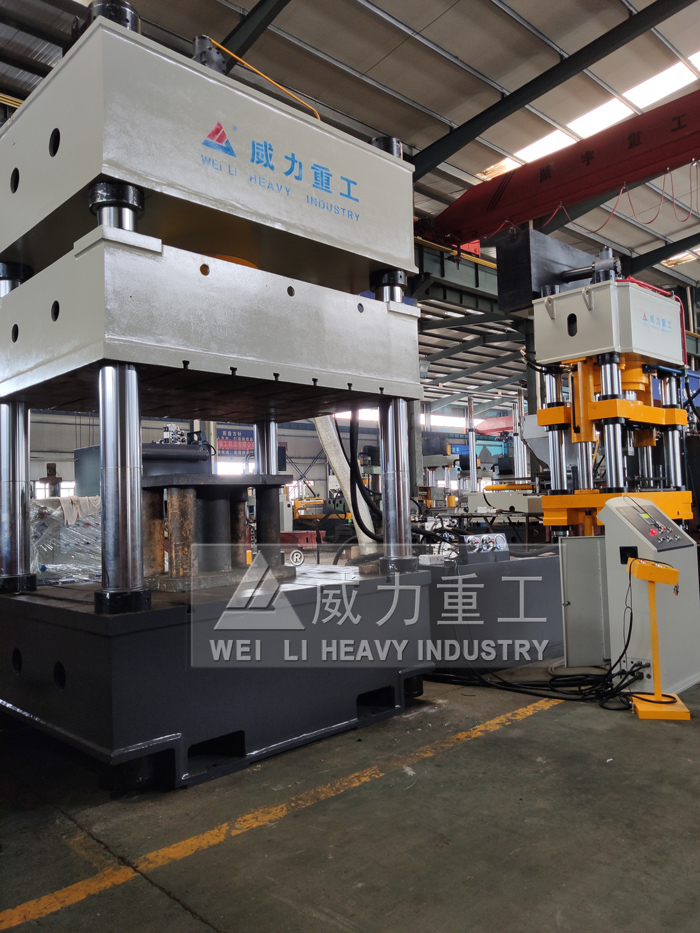 山東威力重工四柱液壓機(jī)壓制smc托盤