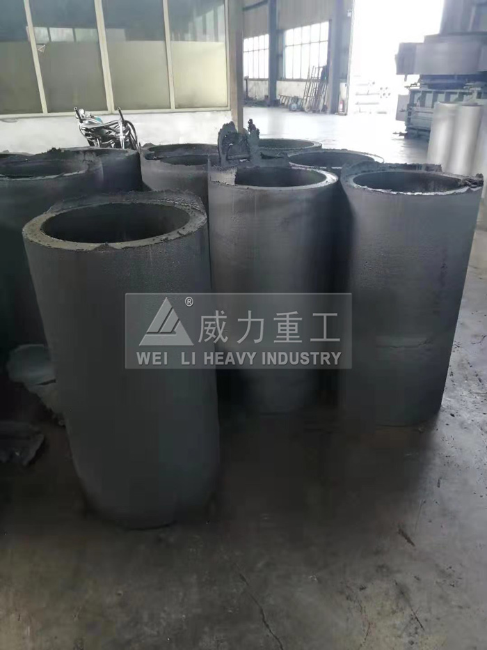 1500噸液壓機壓制坩堝成品