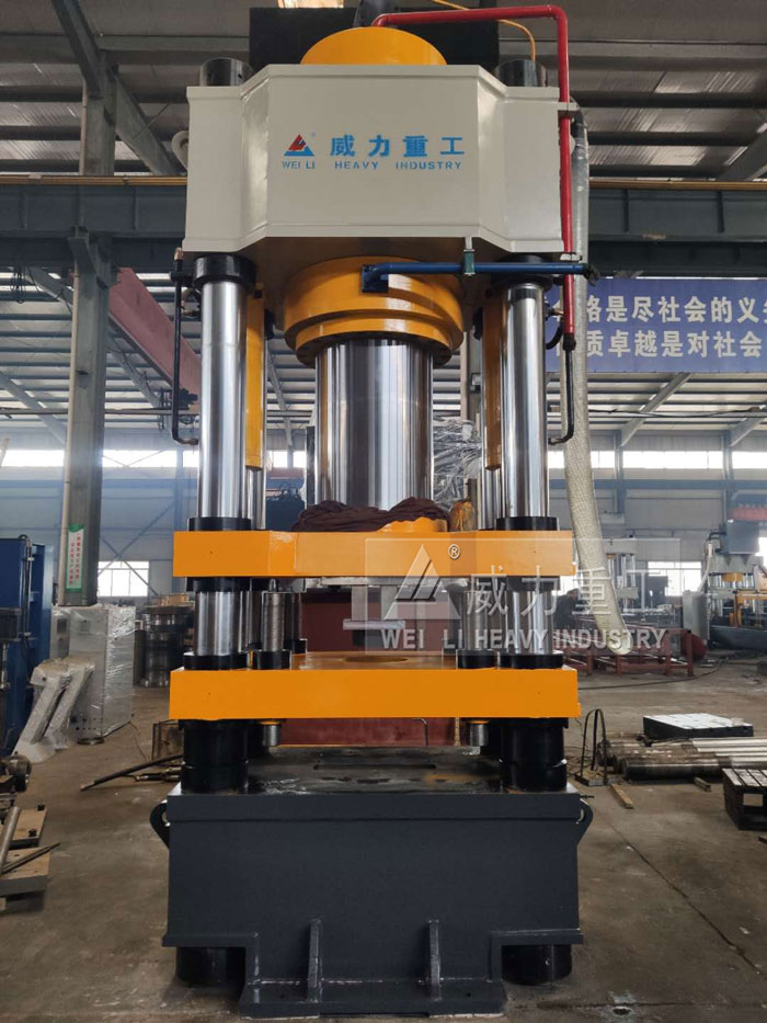 630噸四梁四柱匣缽液壓機