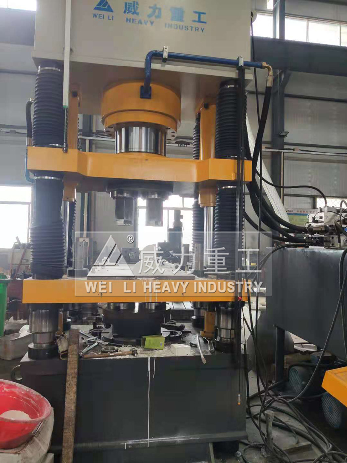 四梁四柱液壓機專用于氧化鋯