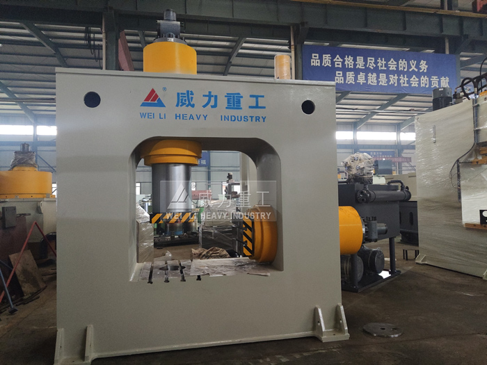 多向鍛造液壓機結(jié)構(gòu)細節(jié)