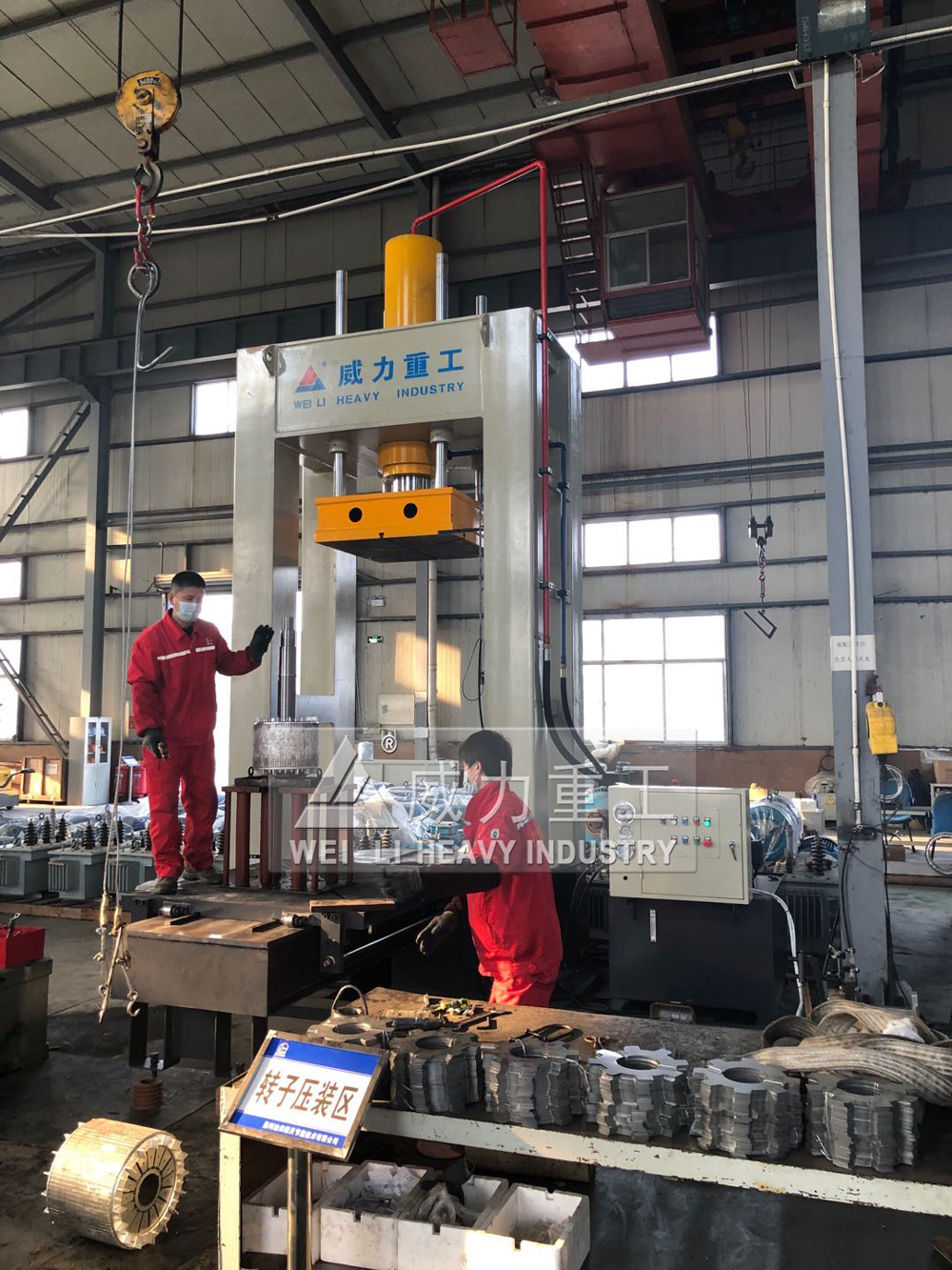 龍門液壓機用于校直壓裝