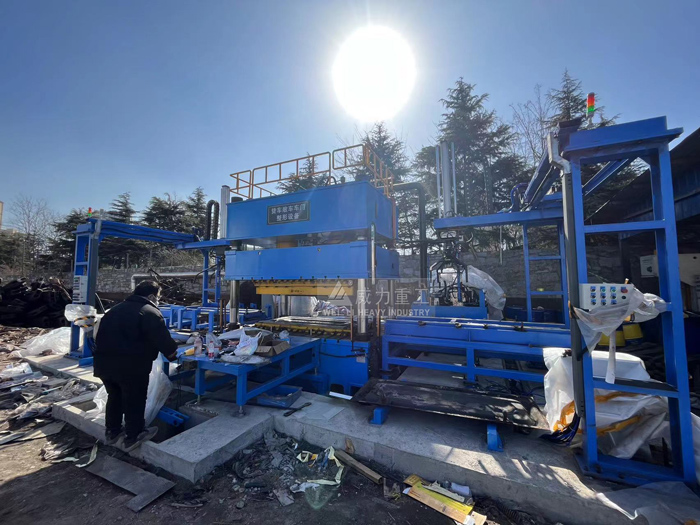 車門(mén)整形液壓機(jī)客戶使用車間