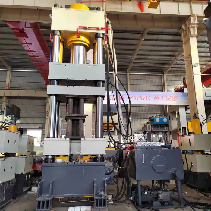 800噸四梁四柱液壓機（匣缽生產(chǎn)設(shè)備）